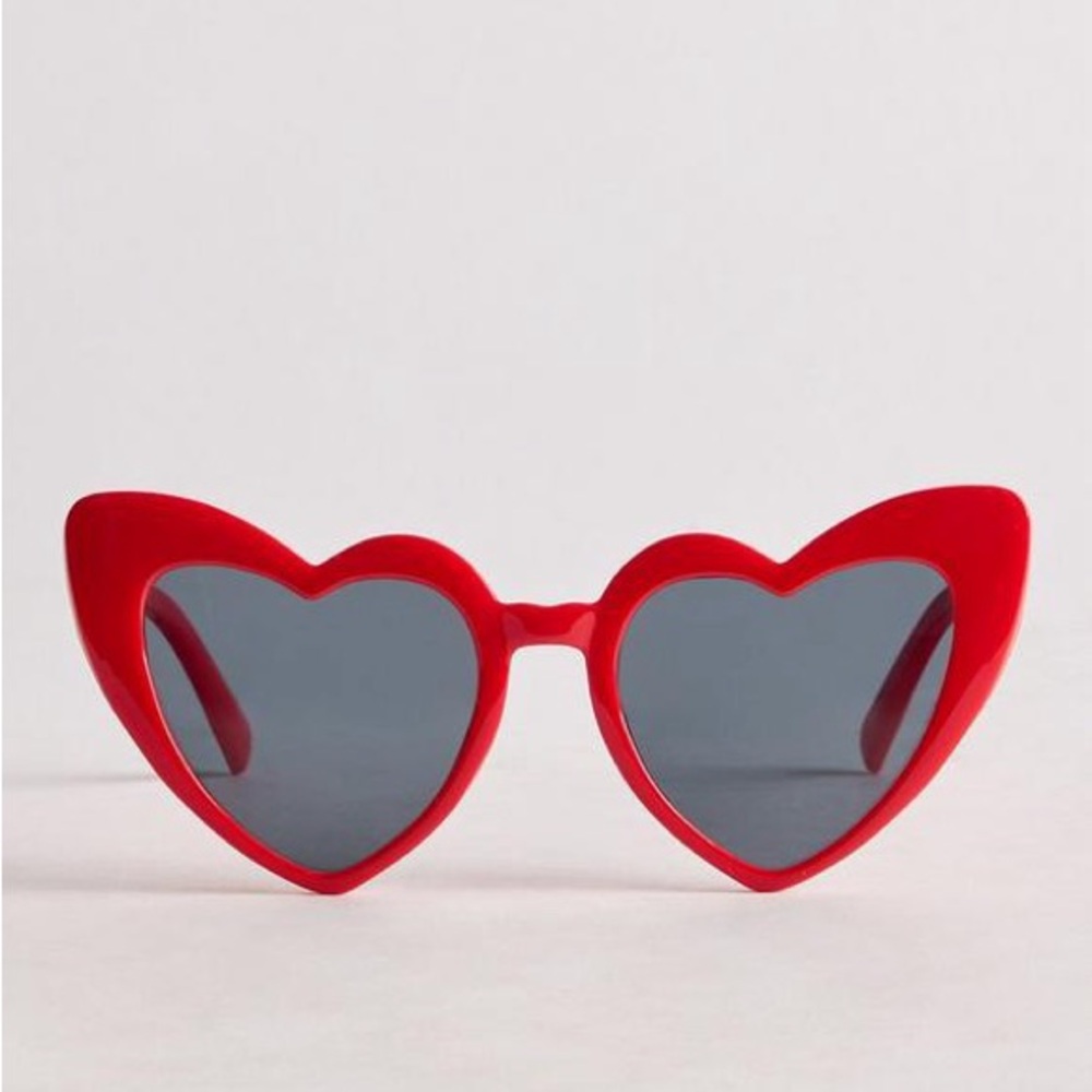NWT Red Heart Reflective Sunglasses